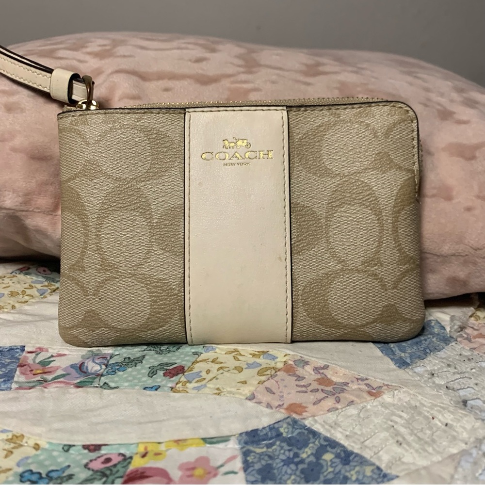 Coach Crossgrain Leather Corner Zip Wristlet